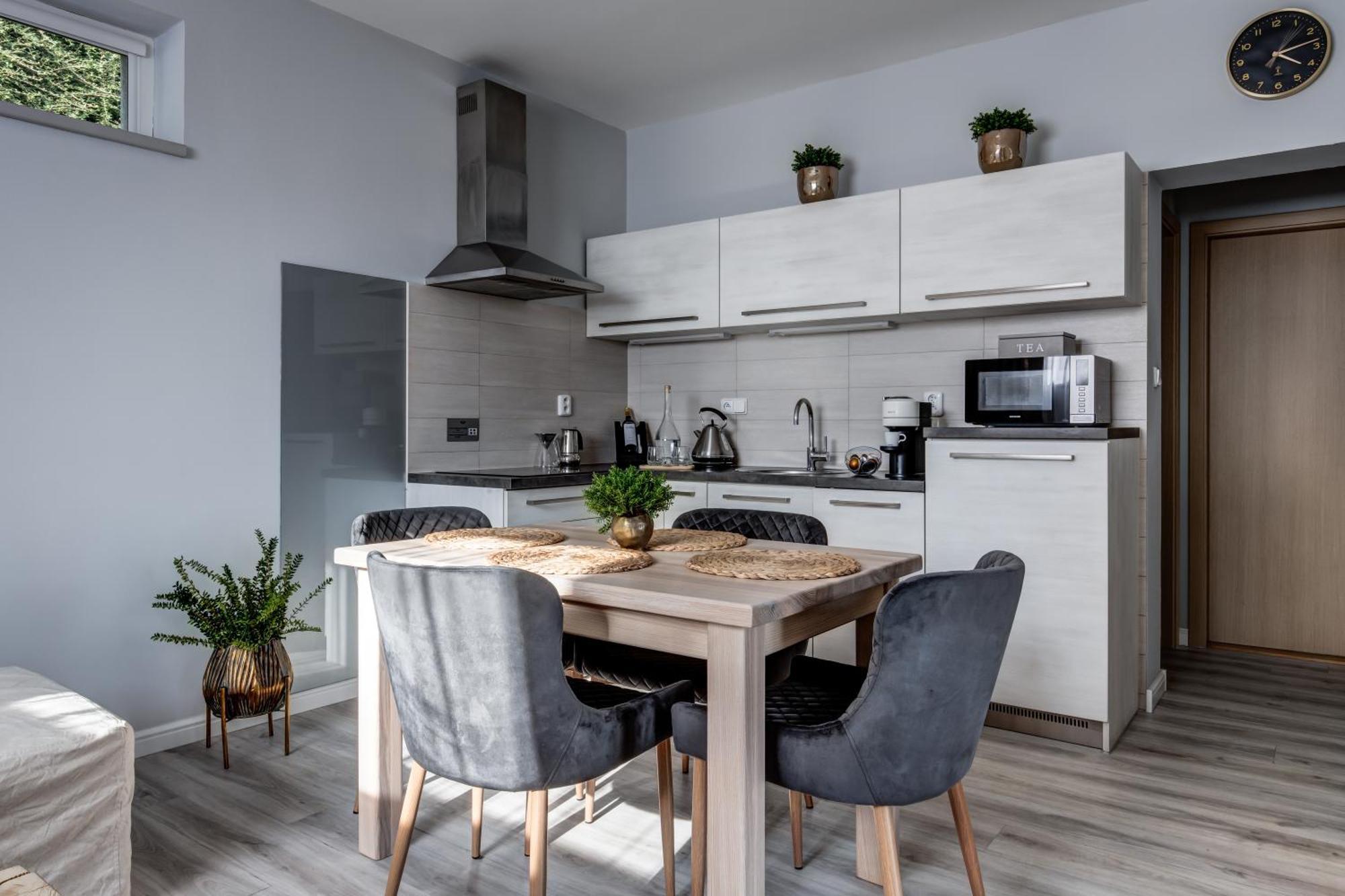 Wellness Apartmany Cesky Raj & Biokolna Lomnice nad Popelkou Eksteriør bilde